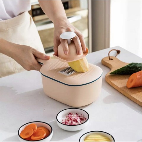 Multifunctional kitchen cutting tool